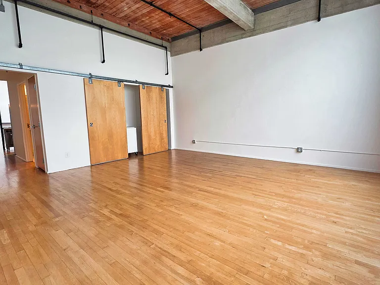 245 5th St #313 — Photo 7