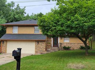 2009 Old Orchard Rd, Rockford, IL 61107