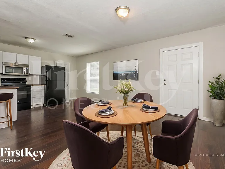 7706 Aviano Ave — Photo 8