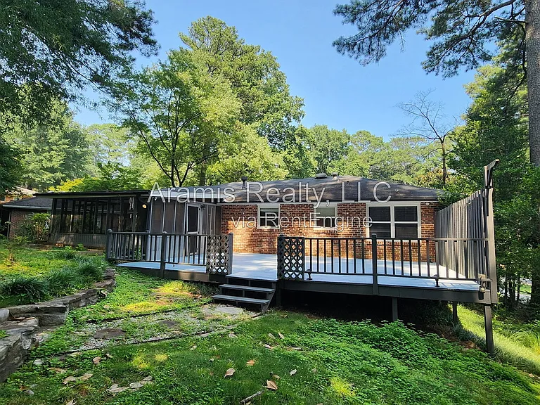 1032 Homewood Ct — Photo 18