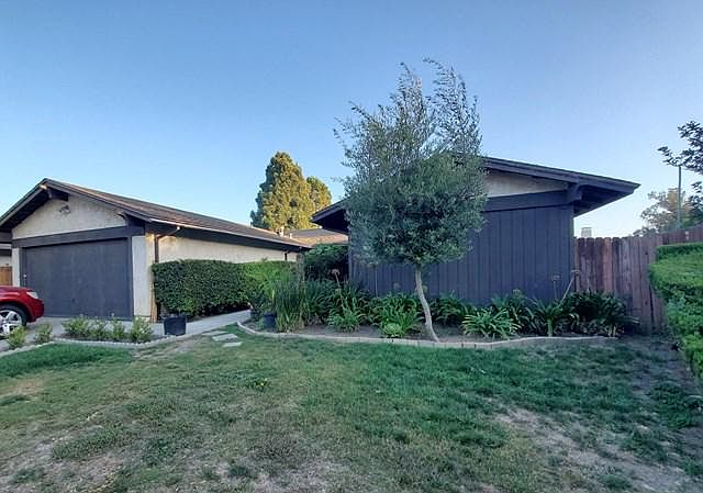 1st image of 7136 Wallaby St
