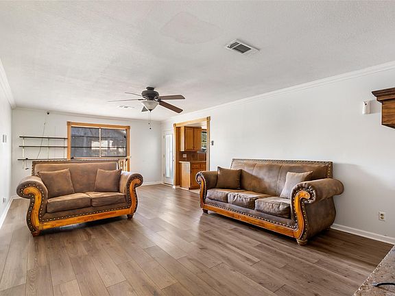 5th image of 110 John St