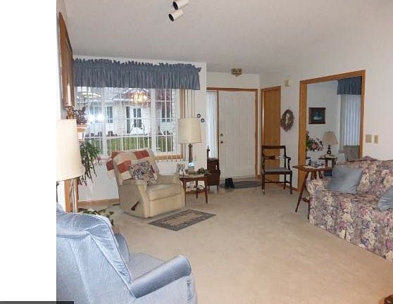 2nd image of 553 Mission Hills Dr #000