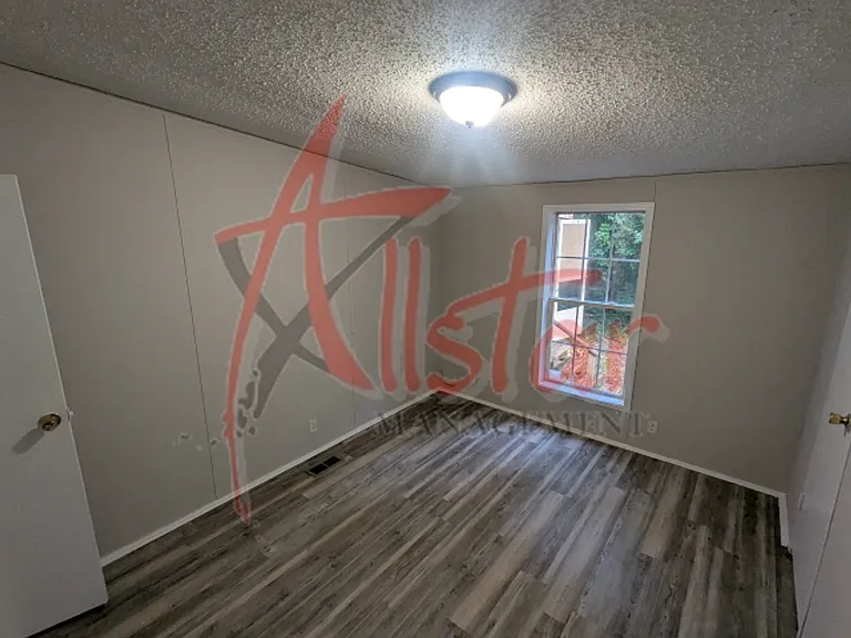 7682 Edwards Place Rd E — Photo 11