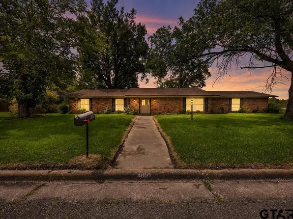 300 Merrell Dr, Sulphur Springs, TX 75482
