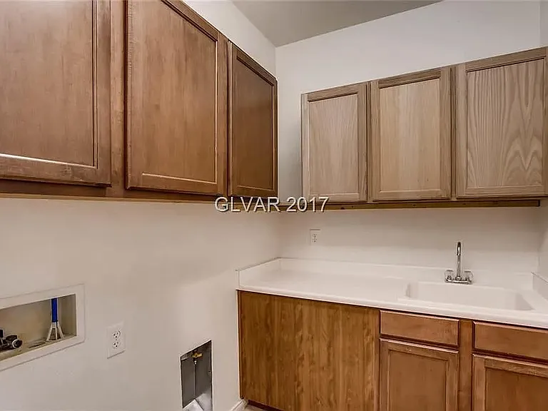 8462 Elche Ct — Photo 9