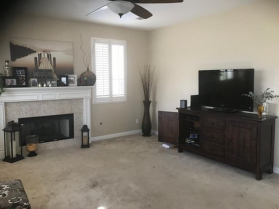 3rd image of 2832 W Canyon Ave