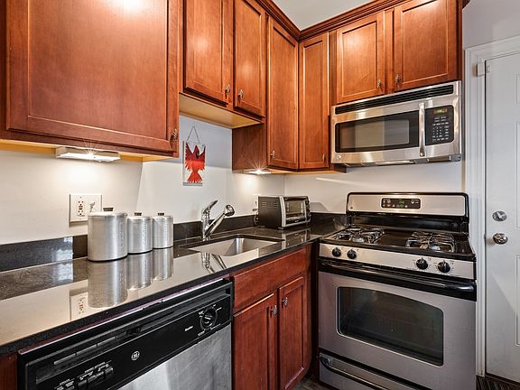 5th image of 534.5 W Belmont Ave #1S