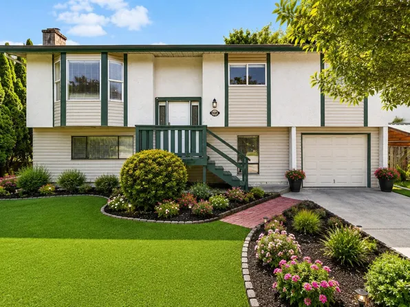 8852 Charles St, Chilliwack, BC V2P 7H8
