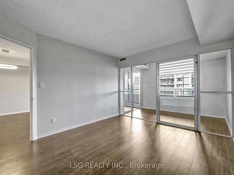 35 Empress Ave #601 — Photo 13