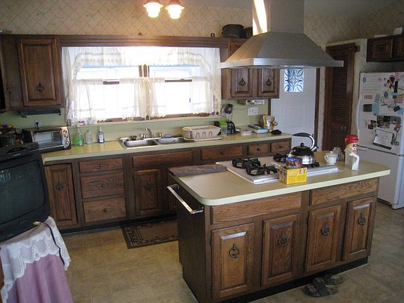 5th image of 440 Oak Ave
