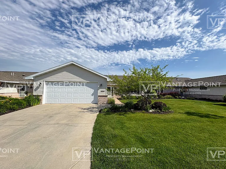 1684 Twin Lakes Cir #1 — Photo 1
