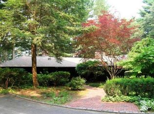 121 Old Concord Rd, Lincoln, MA 01773