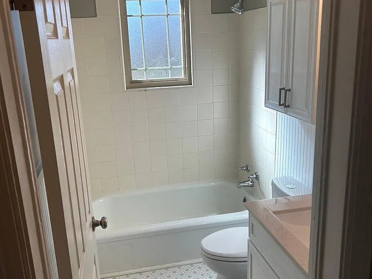 269 E Eastland St — Photo 11
