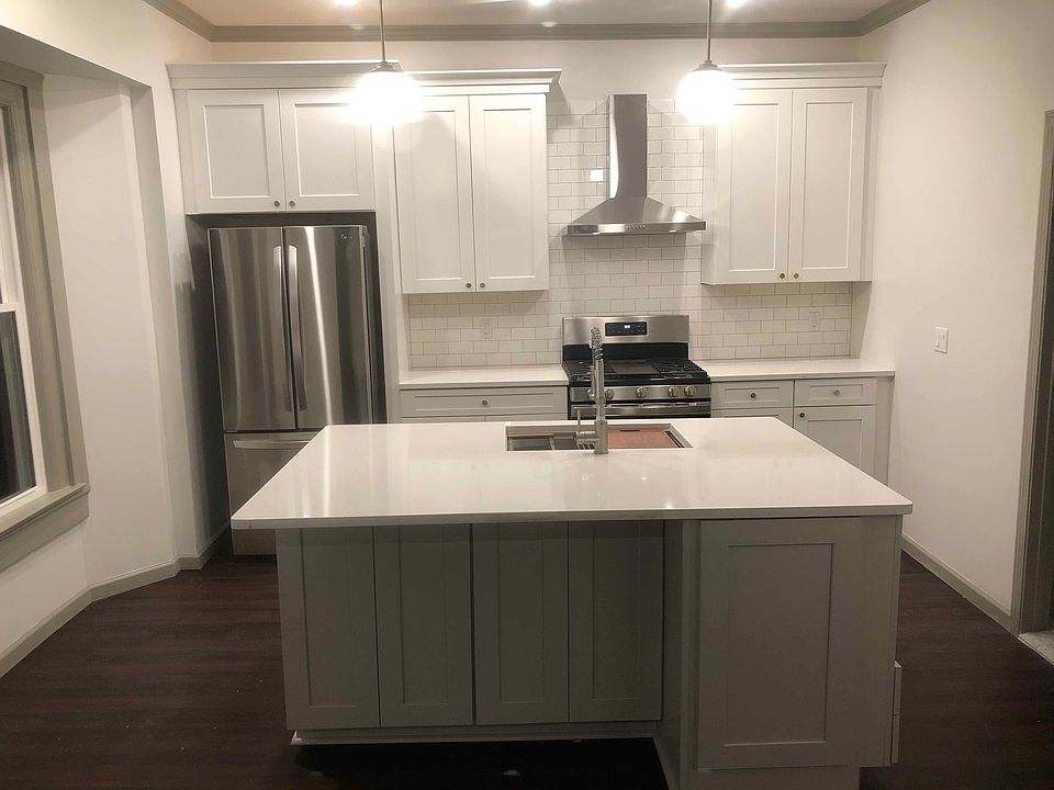 1st image of 242 Ashland Ave #1