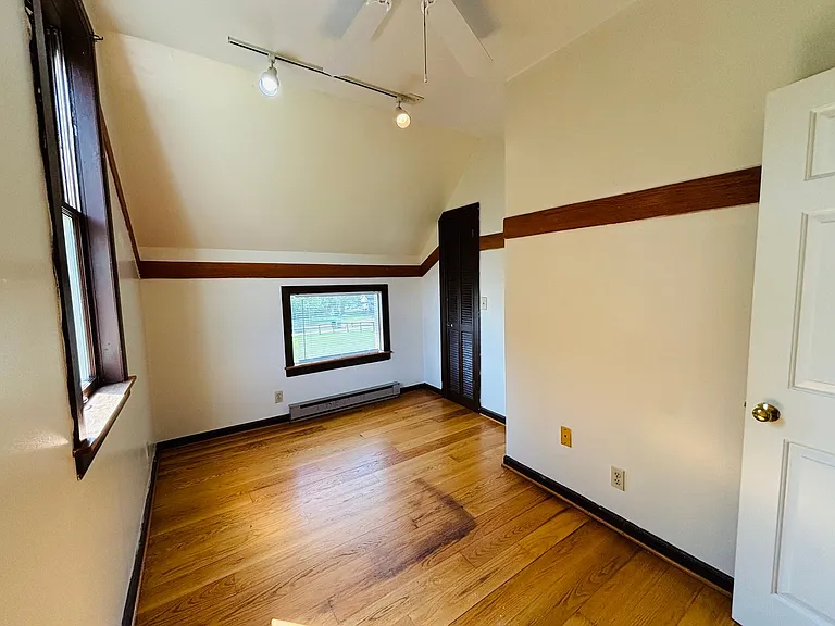 2700 Meadowbrook Dr — Photo 9