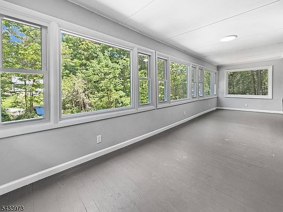 3rd image of 109 Union Rd