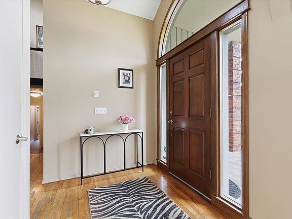4th image of 3816 E Sumac Dr