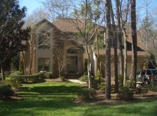 8017 Wavendon Ct, Raleigh, NC 27615