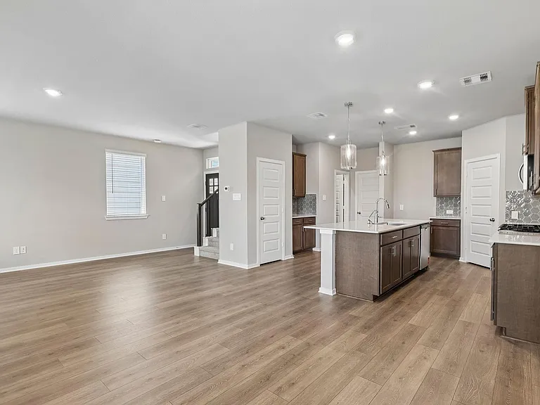 4215 Pine Springs Ct — Photo 7