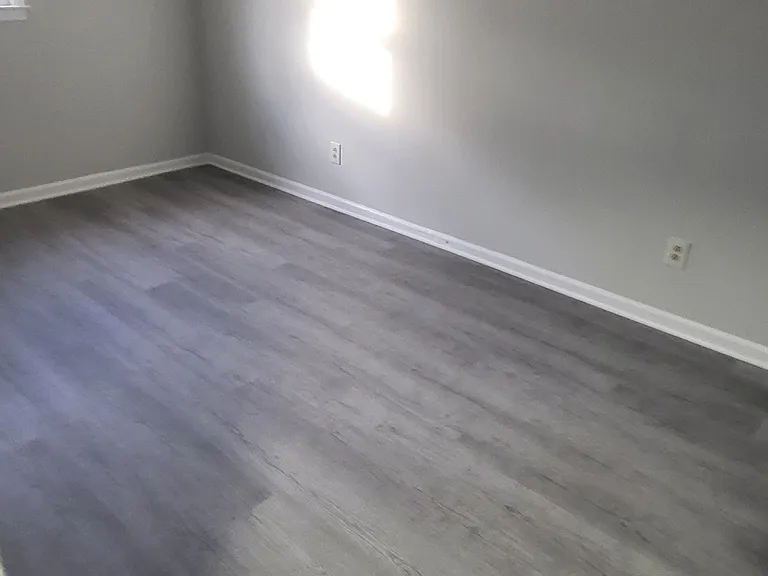 2571 Bailey Dr — Photo 3