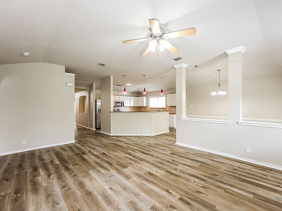 5th image of 2638 Montebello