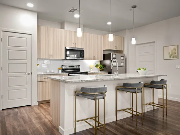 Acero Estrella Commons