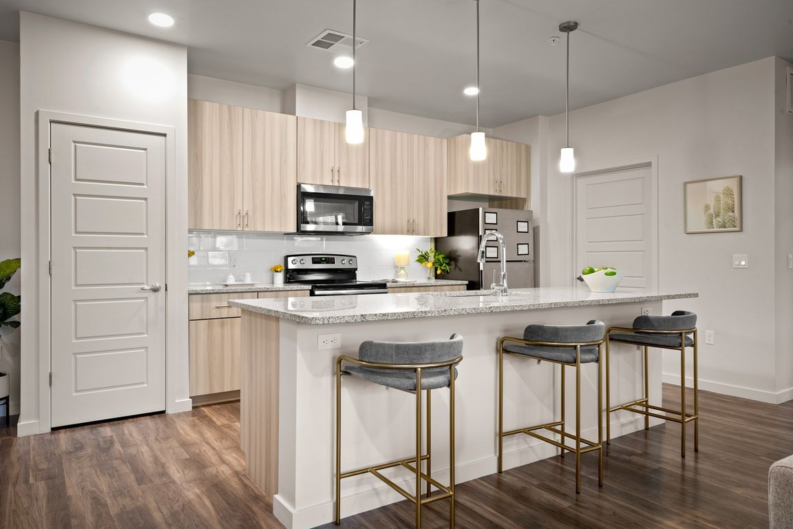 Stunning Kitchens with Stainless Steel Appliances