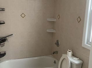 5-14 College Pl, College Point, NY 11356