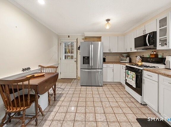 3rd image of 65 Burwell Road
