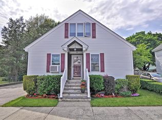28 Calder St, Pawtucket, RI 02861