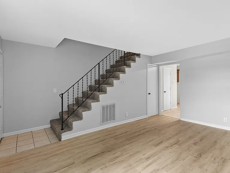 411 Williams Ave #D — Photo 7
