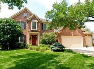 1842 Howard St, Wheaton, IL 60187