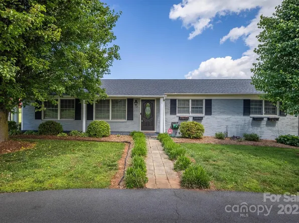 107 Pete Brittain Rd, Morganton, NC 28655