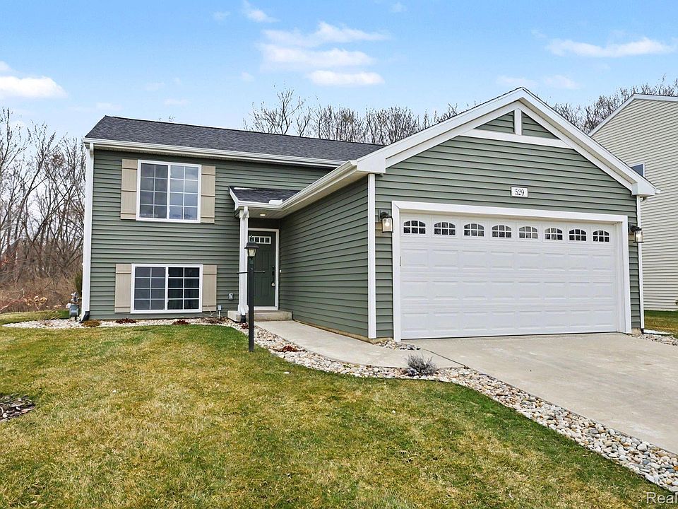 1st image of 529 Swan River Dr
