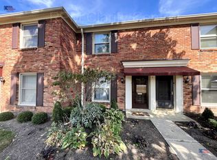 996 Chatham Ln APT J, Columbus, OH 43221