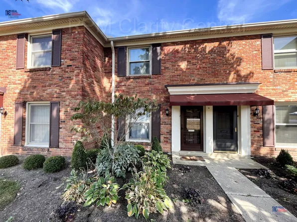 996 Chatham Ln APT J, Columbus, OH 43221