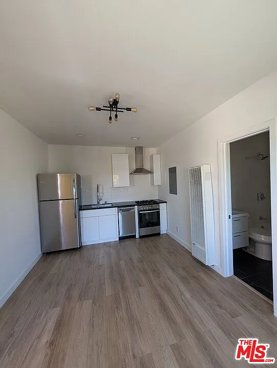 Studio, 1.0 bath, 5852 sqft, $2,350 — Photo 2
