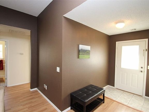 5th image of 550 Woods Dr