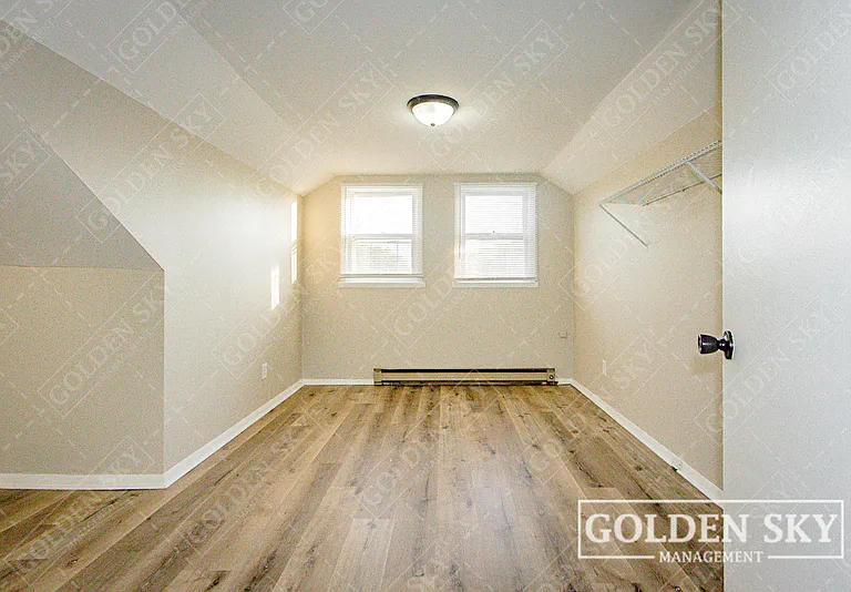 813 W Memorial Dr — Photo 8