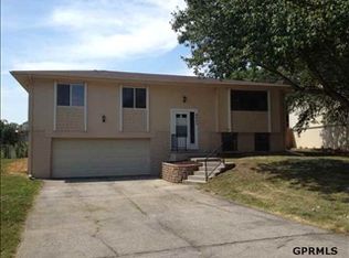 9025 Park View Blvd, La Vista, NE 68128