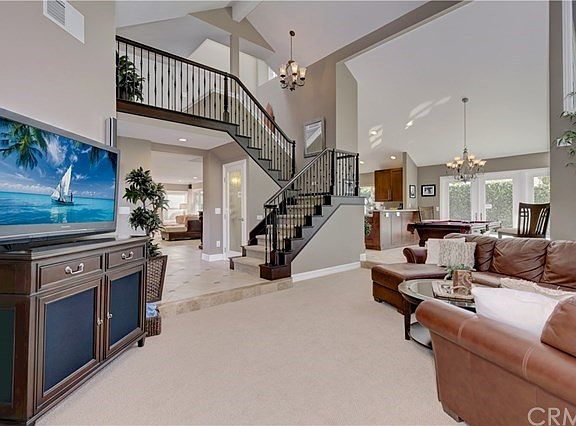 Open Concept Floor Plan with vaulted ceilings, great for entertaining and family