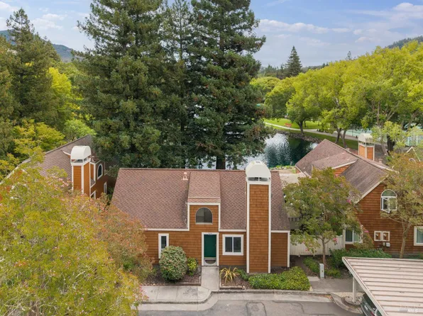 2412 Lakeview Drive, Santa Rosa, CA 95405