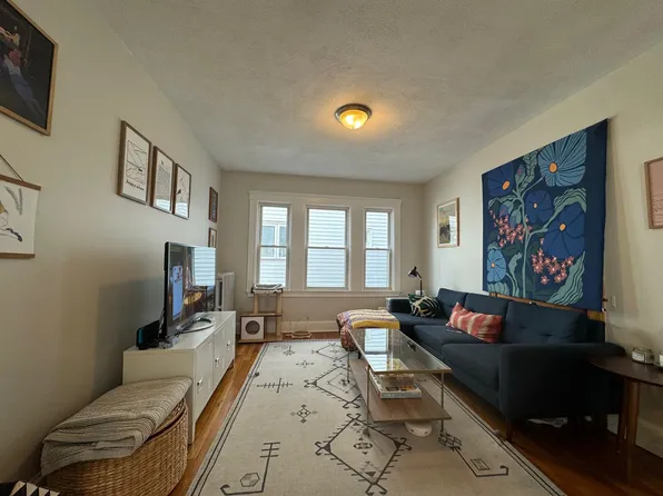 12 Silvey Pl, Somerville, MA