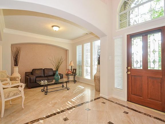 4th image of 1334 Leigh Gardens Dr