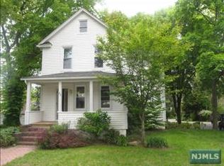 82 Porter Ave, Bergenfield, NJ 07621
