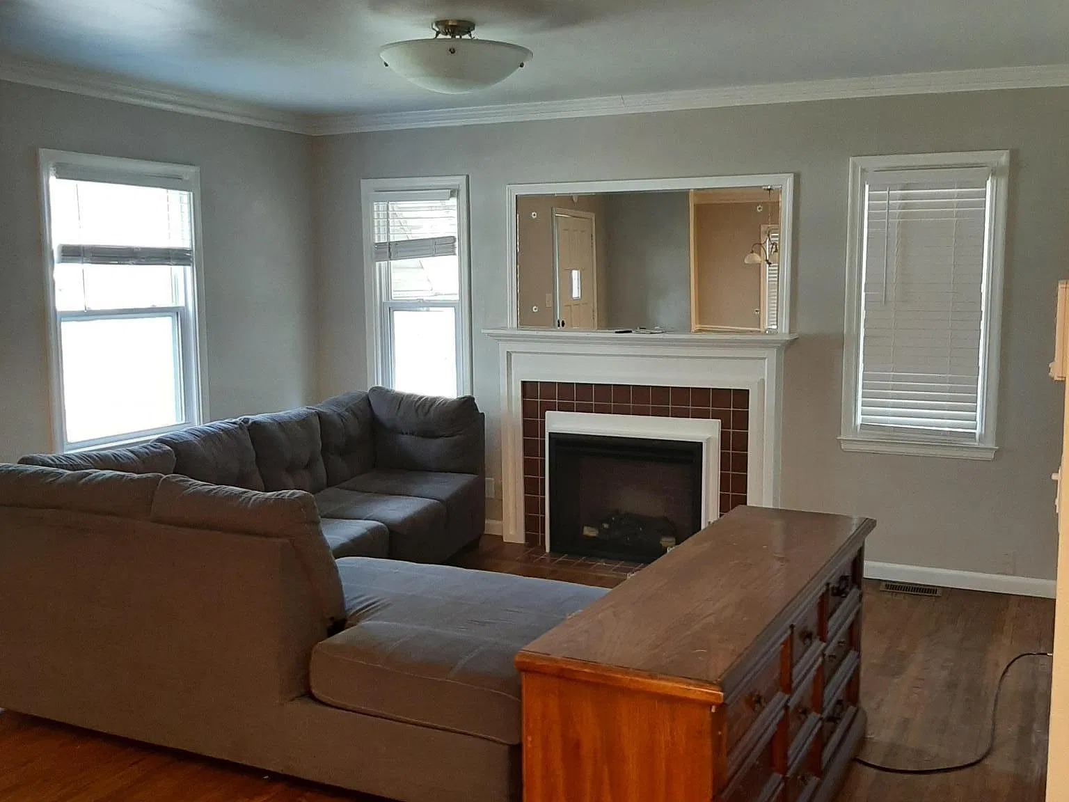 3 bed, 1373 sqft, $1,445 — Photo 3