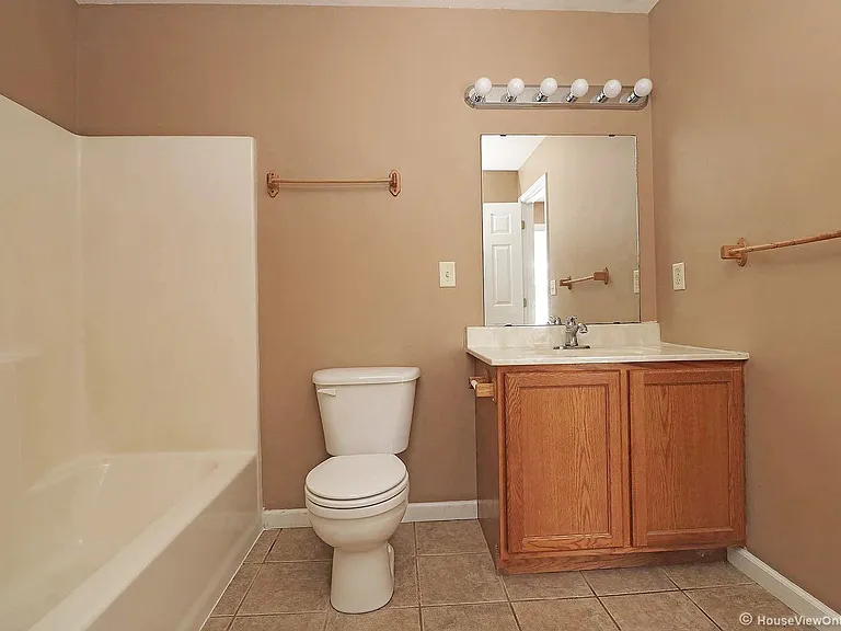 1936 Emily Ct — Photo 12