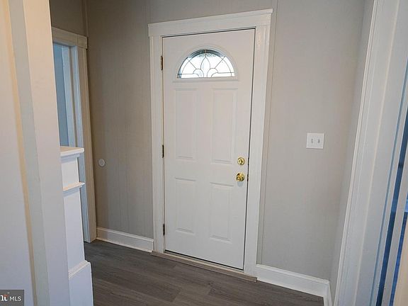 5th image of 224 Glen Ave