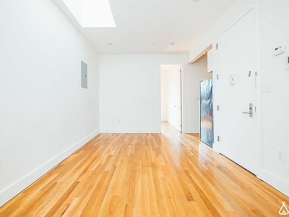 3rd image of 164 Throop Ave APT 5